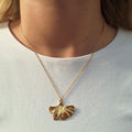 Collana Gingko Biloba in Acciaio Inossidabile Oro/Argento Pendente 3cm Catenella Regolabile 39-43cm Resistente all'Acqua