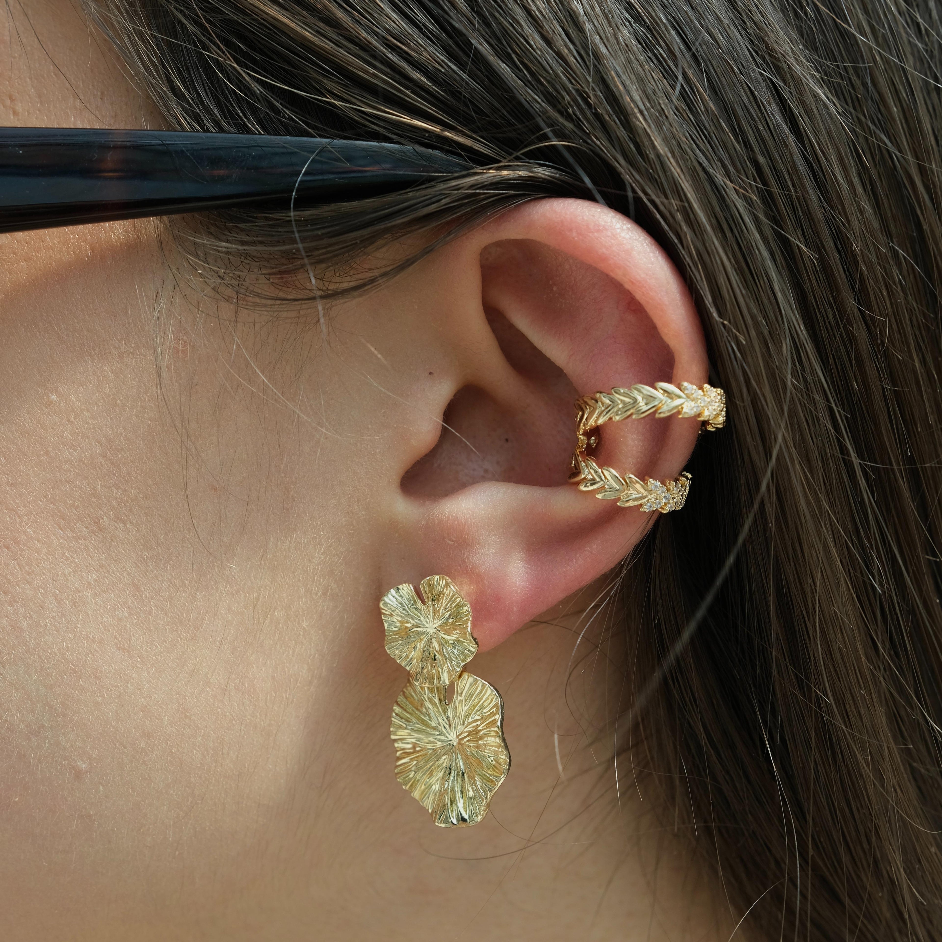 Orecchini Water Leaf Pendenti in Colore Argento e Oro